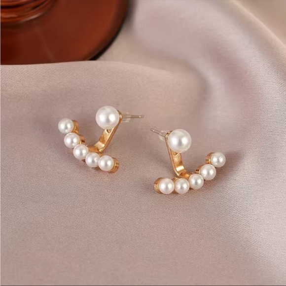 🤍Premium Double-Sided Pearl Stud Earrings - Light Luxury Design - Picture 4 of 5